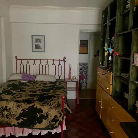 With 3 Bedrooms In Amadora
