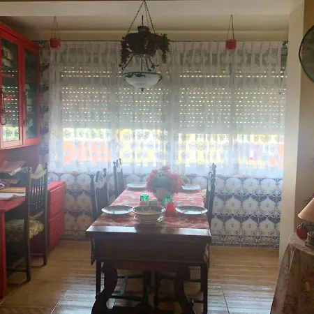 With 3 Bedrooms In Appartamento