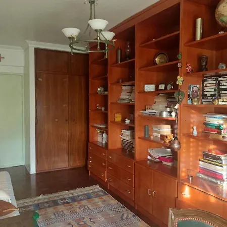 With 3 Bedrooms In *